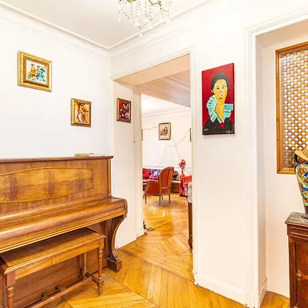 Daire Guestready - Parisian Getaway In The 10th Arr. *